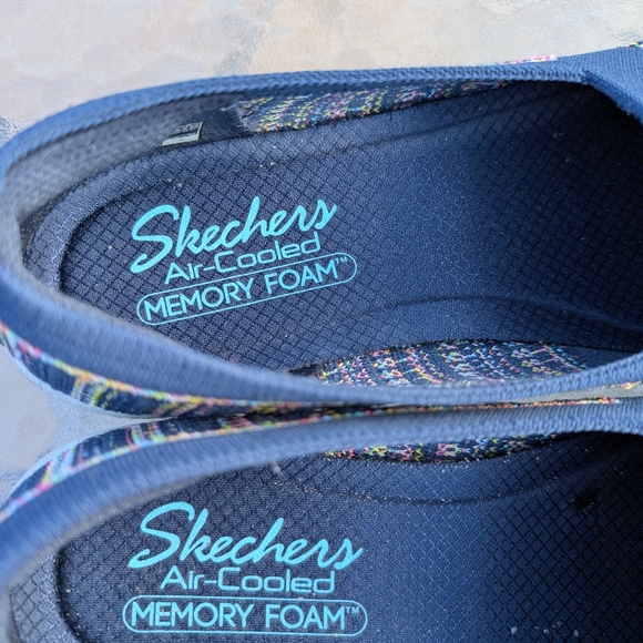Skechers size 9.5 Be-Cool Sherbet Skies, multi navy slip on casual - Picture 2 of 11